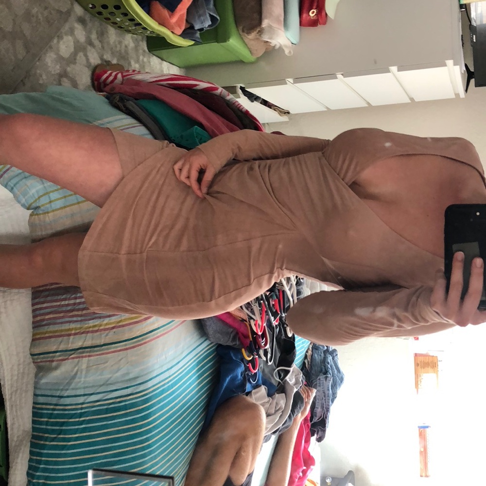 Cute nude/pink long sleeve dress